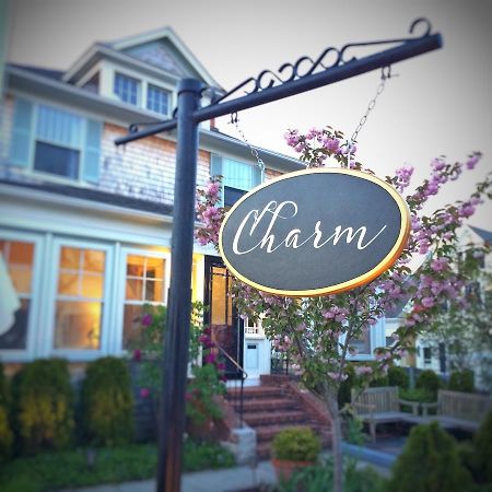 Charm Hotel โพรวินซ์ทาวน์ ภายนอก รูปภาพ